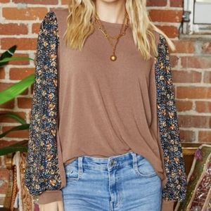 Hailey & Co Long Sleeved Top with balloon sleeves NEW